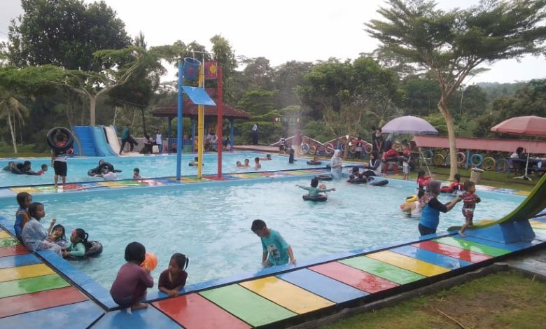 Kolam Renang Samida Indah